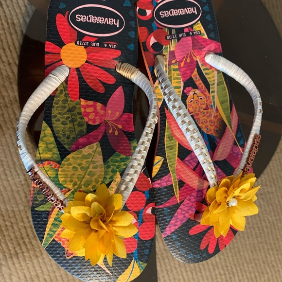 Sandals - Picture 3 of 4